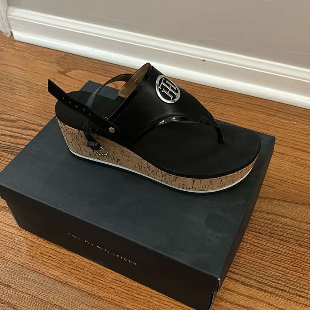 Sandals never new